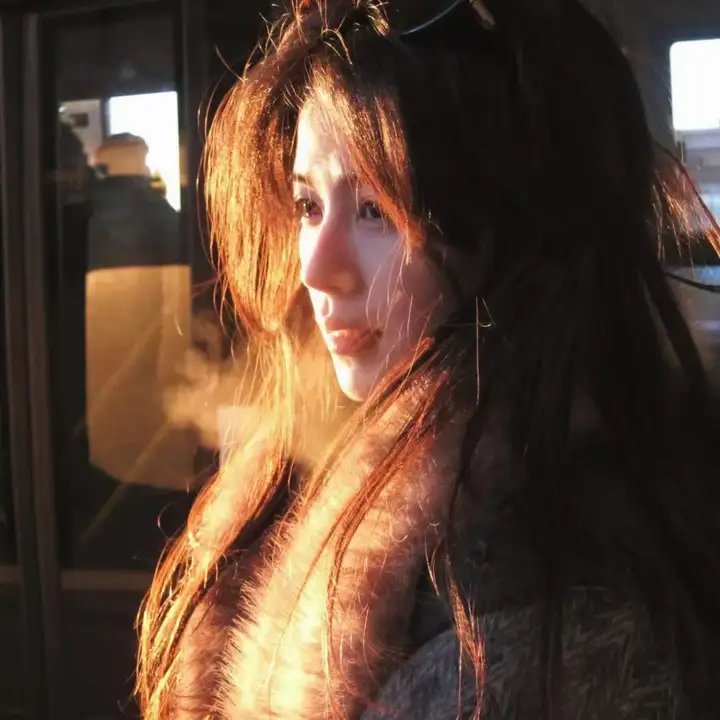 等爱的女神